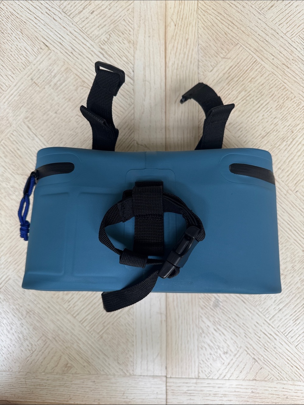 Cafe Du Cycliste Blue Handlebar Bag - Picture 3 of 6